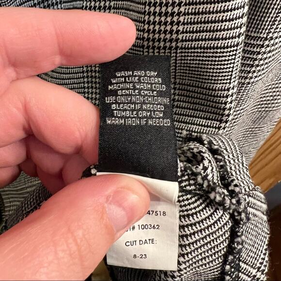 Torrid Black & White Houndstooth Peplum Full Zip Blazer Jacket Size 0 / Large - Picture 8 of 8